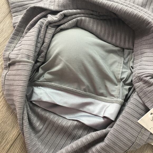 NWT Klassy Network Brami Rib Knit Top Built In Bra Short Sleeve Gray XXL - Picture 6 of 8